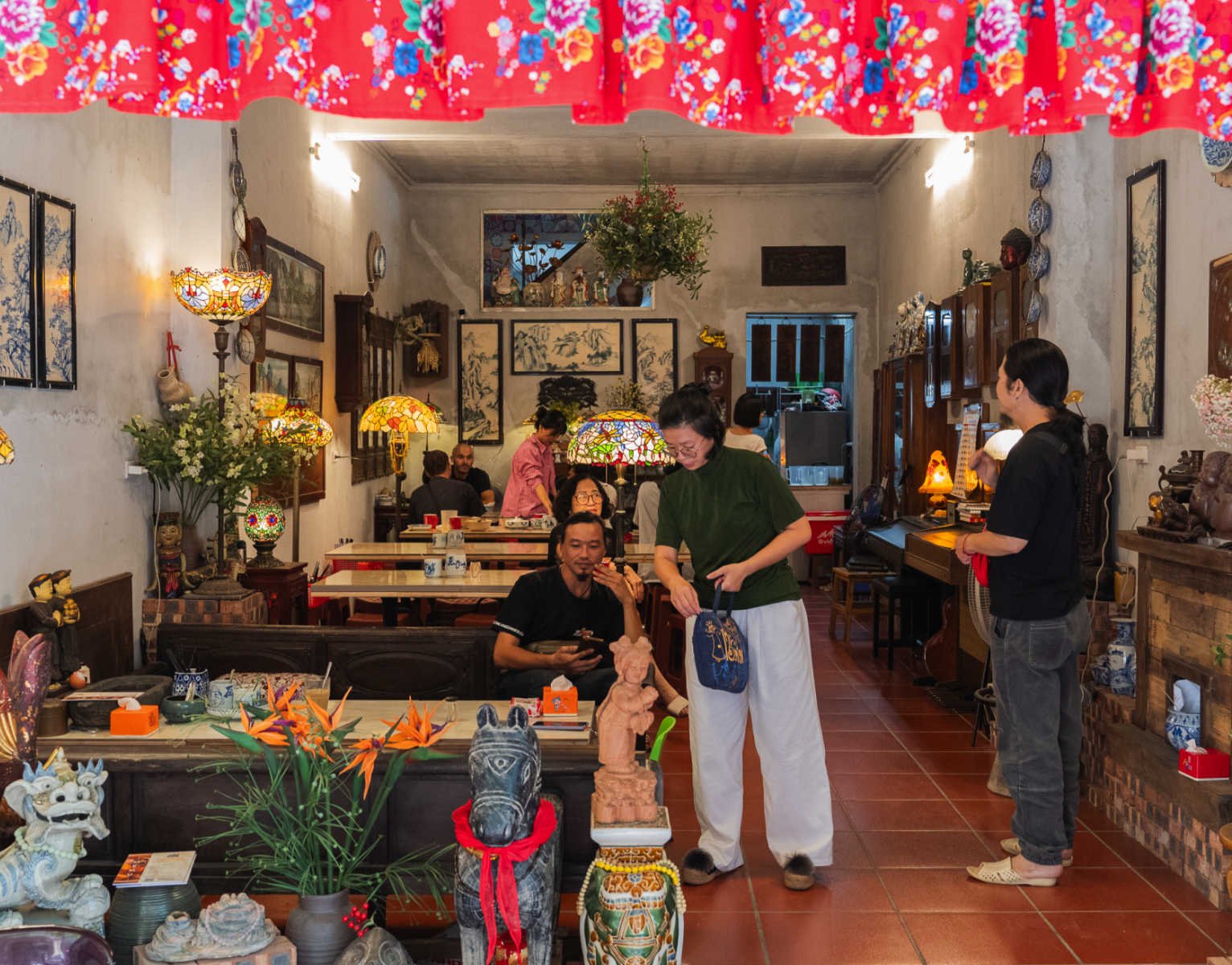Quán bún riêu 'quý tộc' ở Hà Nội